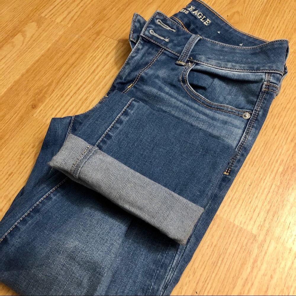 Medium Wash Girlfriend Artist Crop Stretch Jean